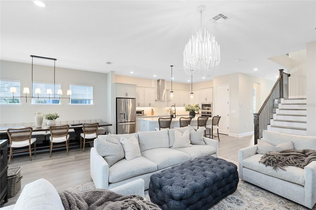 Image 6 of property listing at 8603 DUBOCHET STREET, Orlando, FL 32827