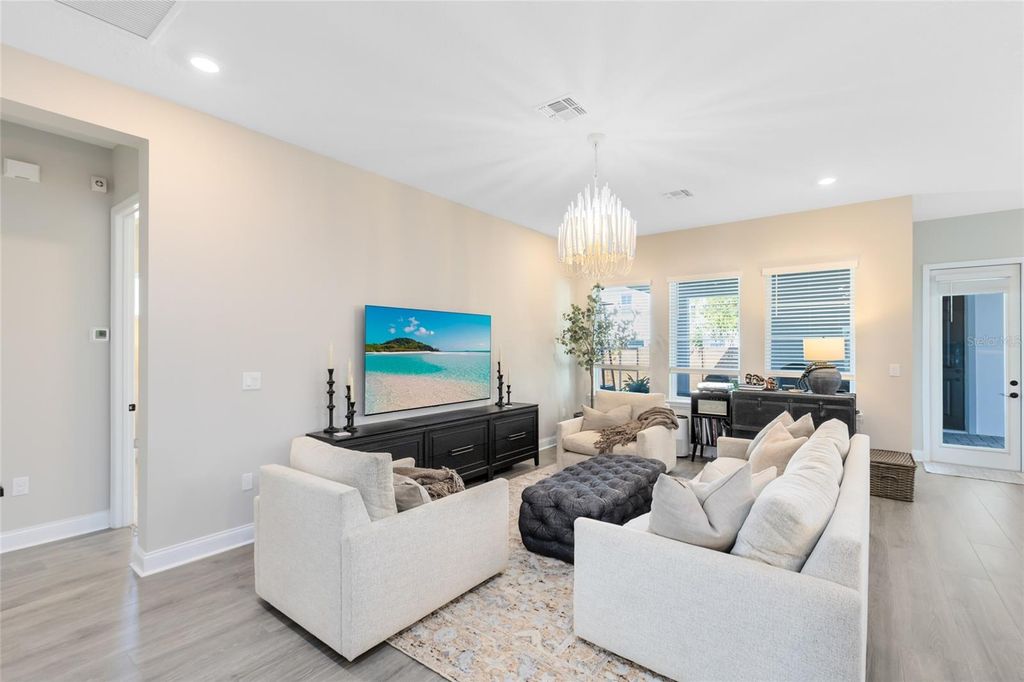 Image 8 of property listing at 8603 DUBOCHET STREET, Orlando, FL 32827