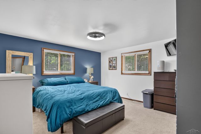 2112 HillGrove Parkway, Midland, MI 48642