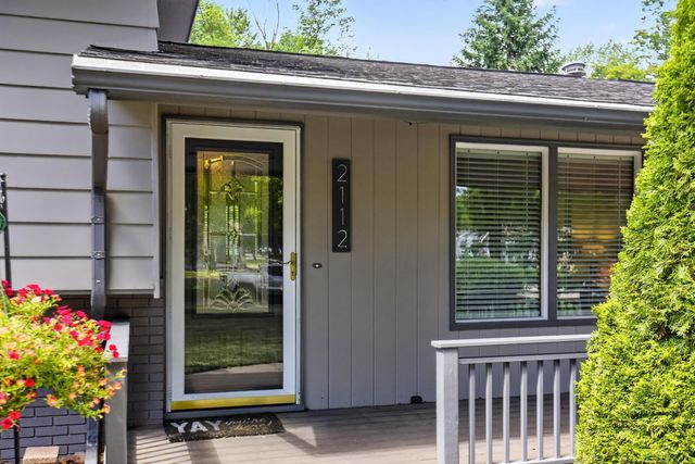 2112 HillGrove Parkway, Midland, MI 48642
