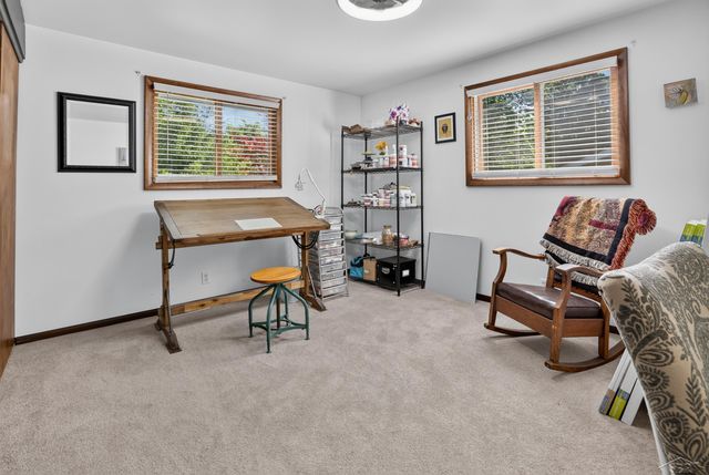 2112 HillGrove Parkway, Midland, MI 48642