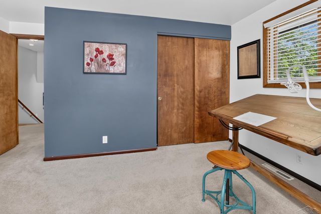 2112 HillGrove Parkway, Midland, MI 48642