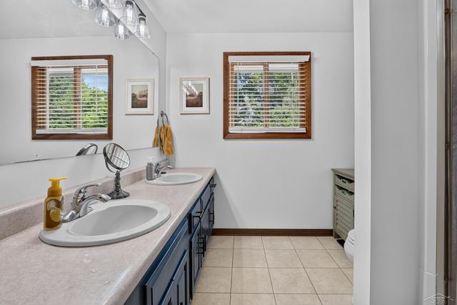 2112 HillGrove Parkway, Midland, MI 48642