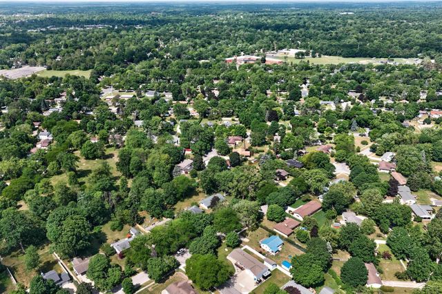 2112 HillGrove Parkway, Midland, MI 48642