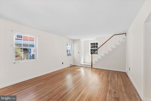 9 N GREENBRIER ST, Arlington, VA 22203