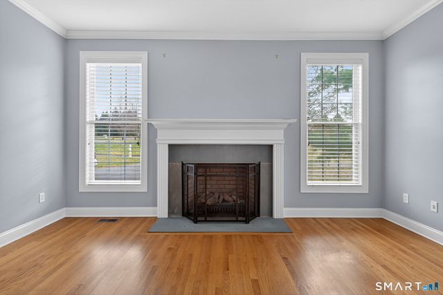 5 Fenwick Drive, Avon, CT 06001