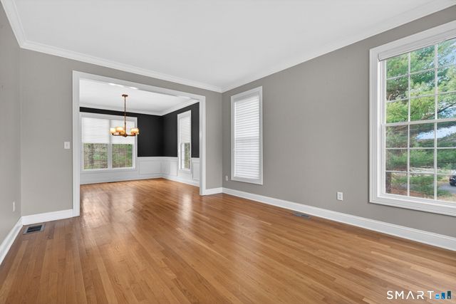 5 Fenwick Drive, Avon, CT 06001