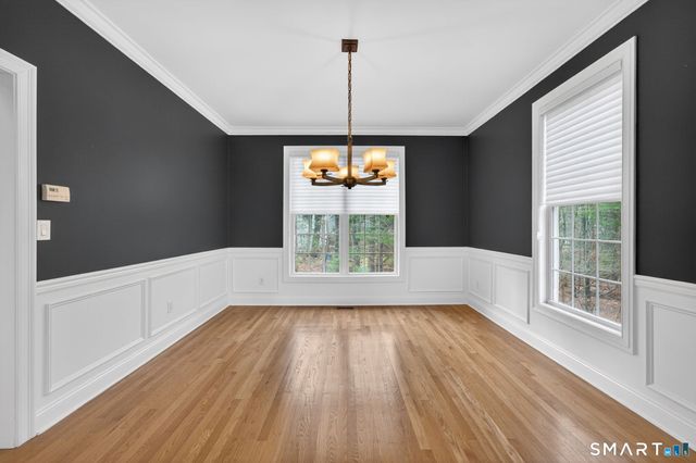 5 Fenwick Drive, Avon, CT 06001
