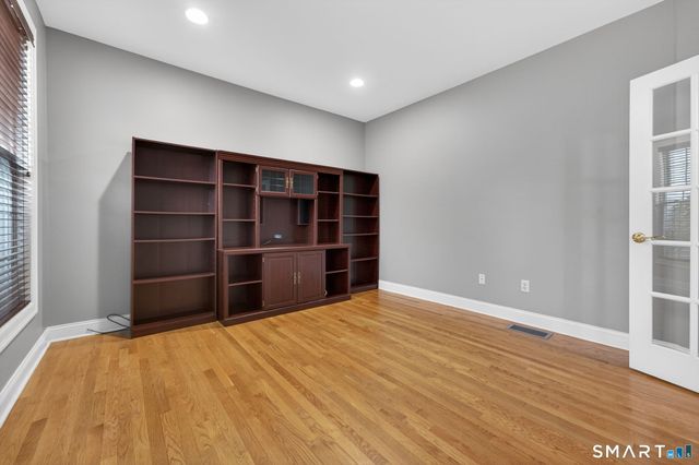5 Fenwick Drive, Avon, CT 06001