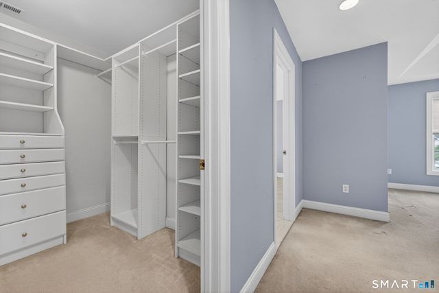 5 Fenwick Drive, Avon, CT 06001