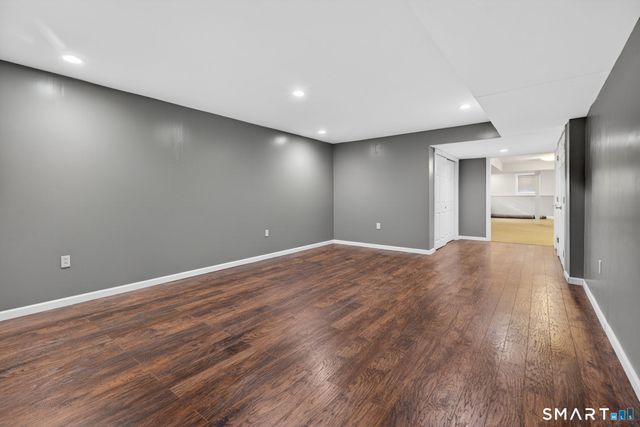 5 Fenwick Drive, Avon, CT 06001
