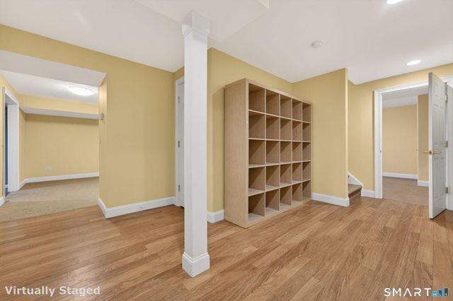5 Fenwick Drive, Avon, CT 06001