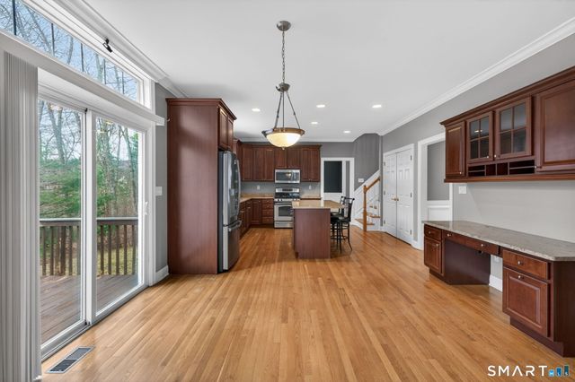 5 Fenwick Drive, Avon, CT 06001