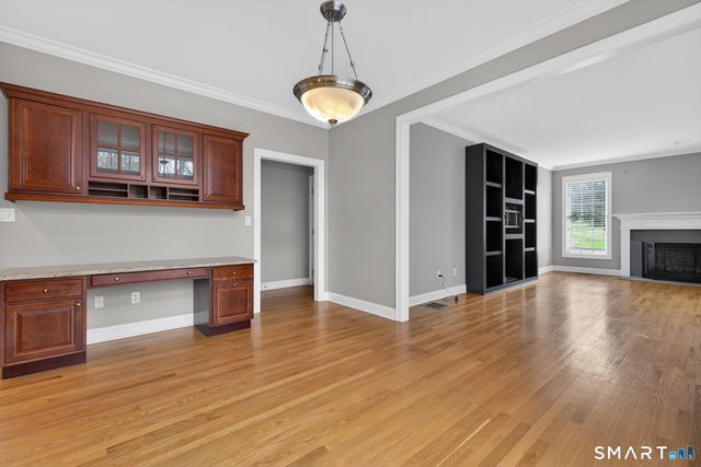 5 Fenwick Drive, Avon, CT 06001