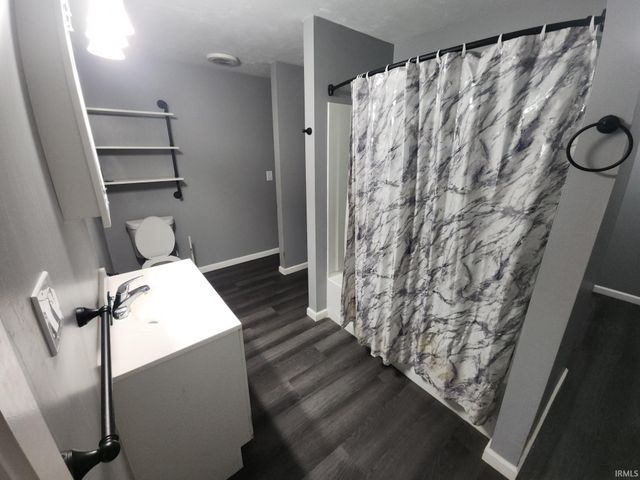 5992 N 1100 W, Royal Center, IN 46978