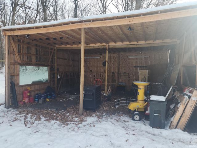 5992 N 1100 W, Royal Center, IN 46978