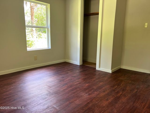 2088 Dawson Cabin Road, Jacksonville, NC 28540
