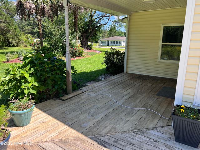 2088 Dawson Cabin Road, Jacksonville, NC 28540