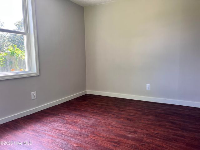 2088 Dawson Cabin Road, Jacksonville, NC 28540