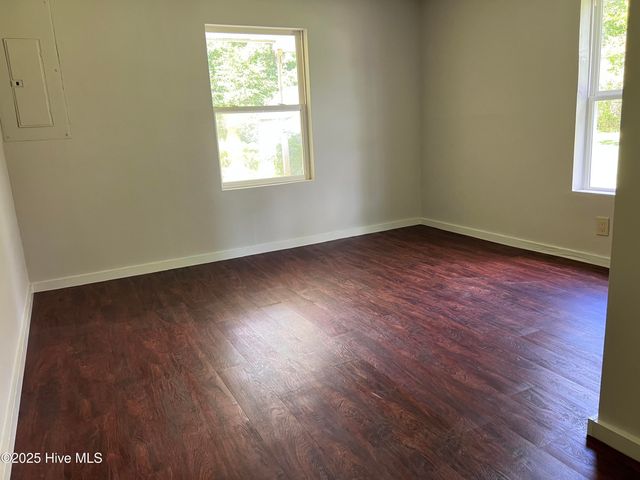 2088 Dawson Cabin Road, Jacksonville, NC 28540