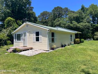 2088 Dawson Cabin Road, Jacksonville, NC 28540