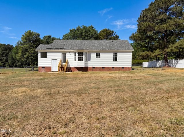 153 Sommerset Drive, Clayton, NC 27520