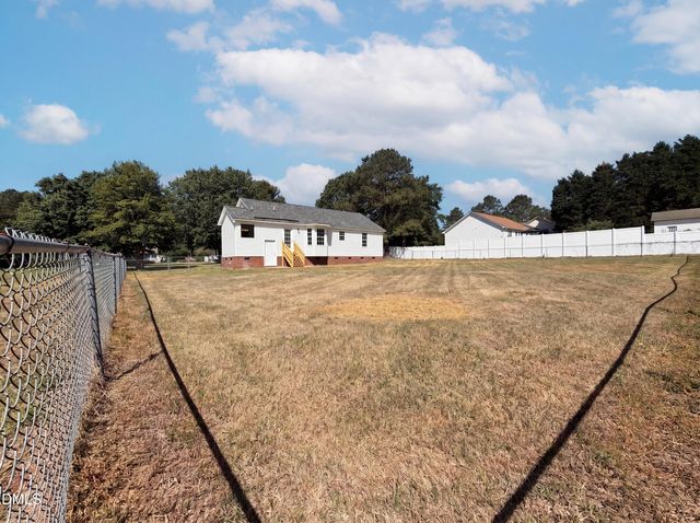 153 Sommerset Drive, Clayton, NC 27520