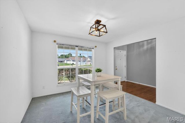 7 Windsor Chair Court, O'fallon, MO 63366
