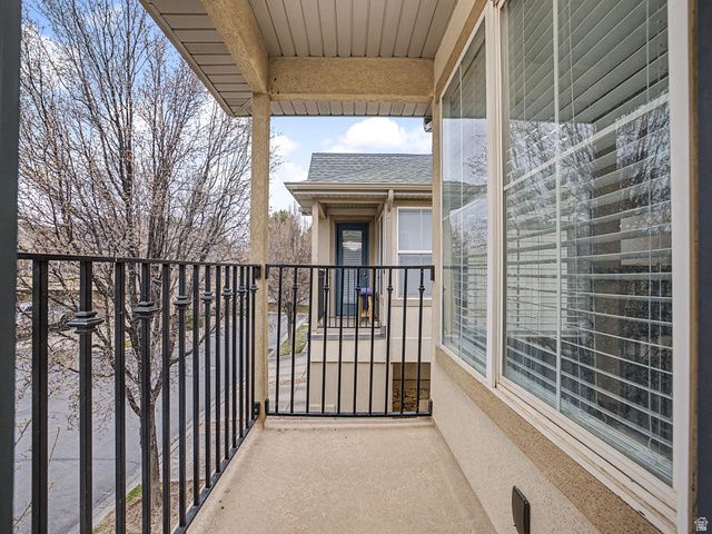 6755 S VALANCE LANE LN, West Jordan, UT 84084