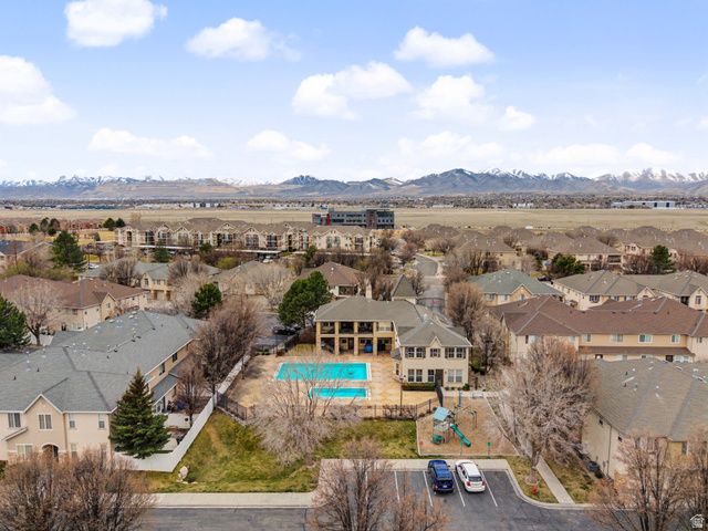 6755 S VALANCE LANE LN, West Jordan, UT 84084