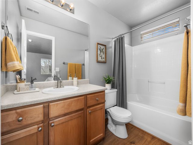 6755 S VALANCE LANE LN, West Jordan, UT 84084