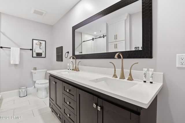 63 Shipyard Dr Apt 405, Hilton Head Island, SC 29928