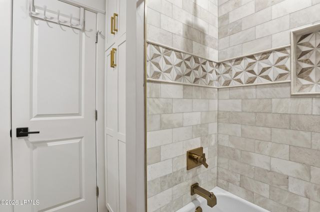 63 Shipyard Dr Apt 405, Hilton Head Island, SC 29928