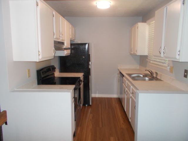 306 Woodview Ct, Old Hickory, TN 37138