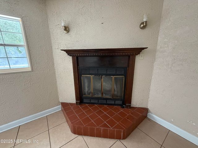 2423 GREEN OAK Drive, Jacksonville, FL 32211