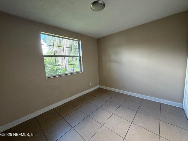 2423 GREEN OAK Drive, Jacksonville, FL 32211