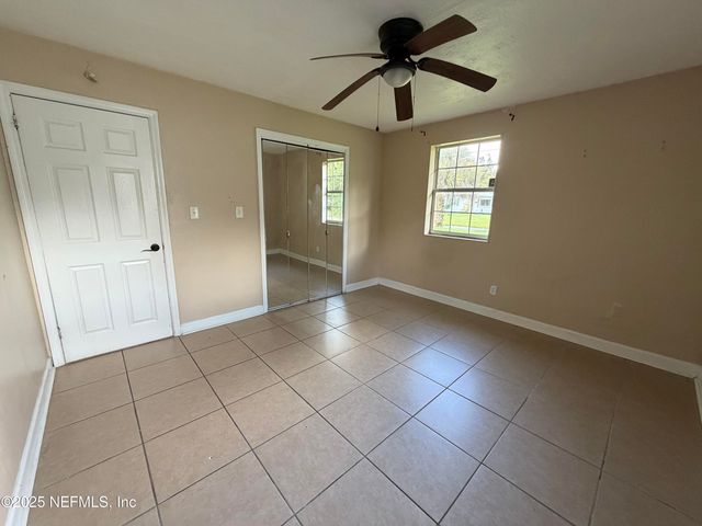 2423 GREEN OAK Drive, Jacksonville, FL 32211