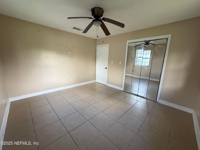 2423 GREEN OAK Drive, Jacksonville, FL 32211