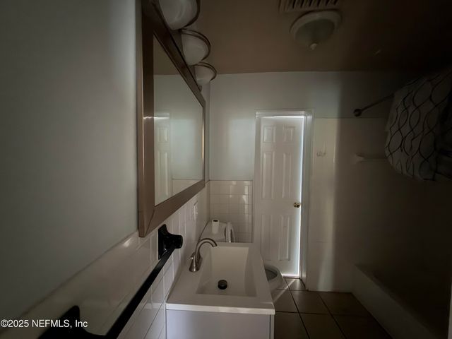 2423 GREEN OAK Drive, Jacksonville, FL 32211