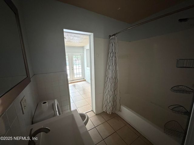 2423 GREEN OAK Drive, Jacksonville, FL 32211