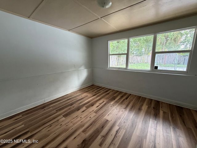2423 GREEN OAK Drive, Jacksonville, FL 32211