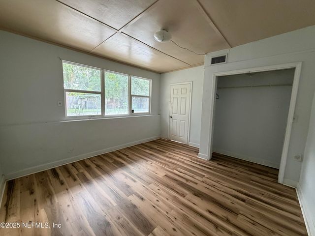 2423 GREEN OAK Drive, Jacksonville, FL 32211