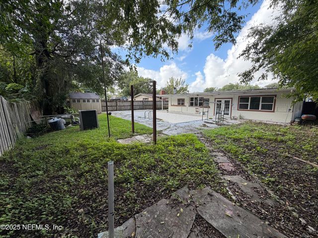 2423 GREEN OAK Drive, Jacksonville, FL 32211