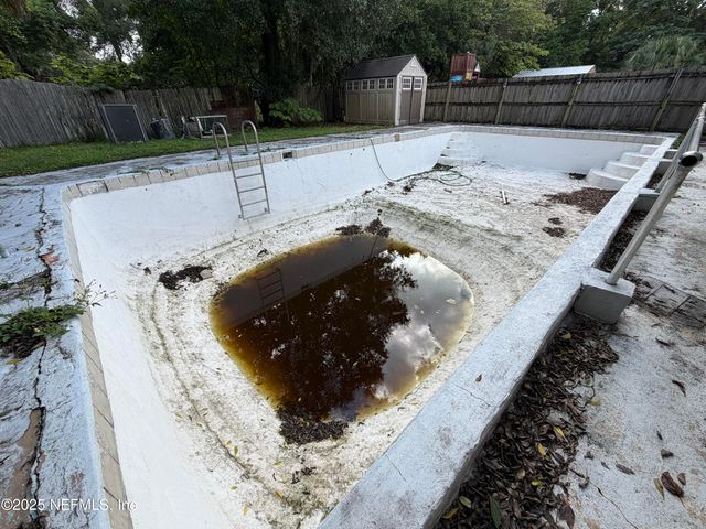 2423 GREEN OAK Drive, Jacksonville, FL 32211