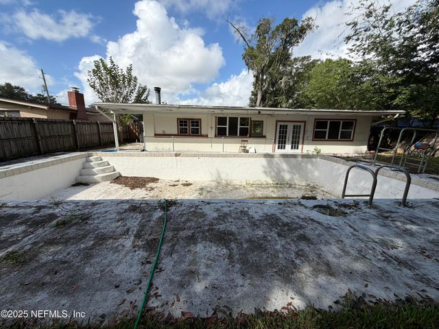 2423 GREEN OAK Drive, Jacksonville, FL 32211