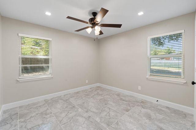 6207 Ivy Hill Road, Fort Worth, TX 76135