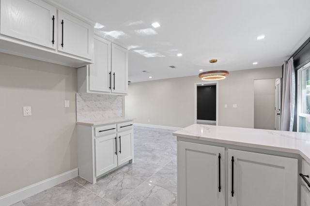 6207 Ivy Hill Road, Fort Worth, TX 76135