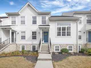 7099 Fonso Drive, New Albany, OH 43054