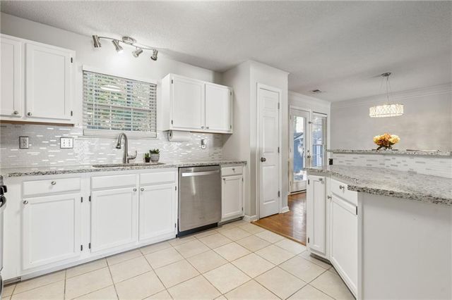 4466 High Gate Court NW, Acworth, GA 30101