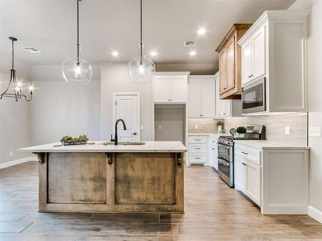 1914 Oakville Court, Norman, OK 73071